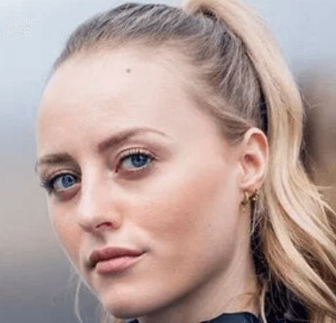 Lauren Jumps Net Worth